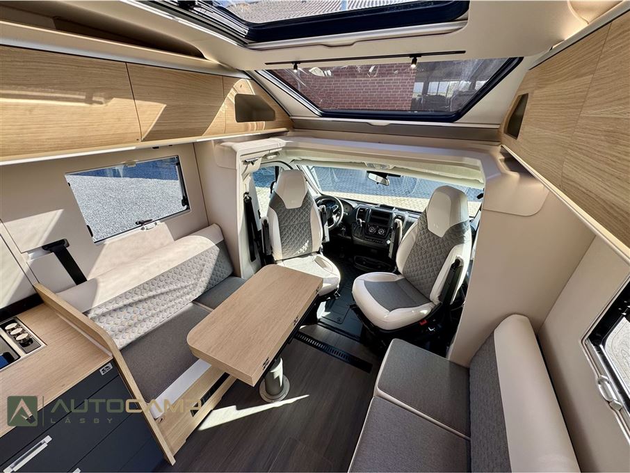 Adria Coral 670 DL 60Y selection