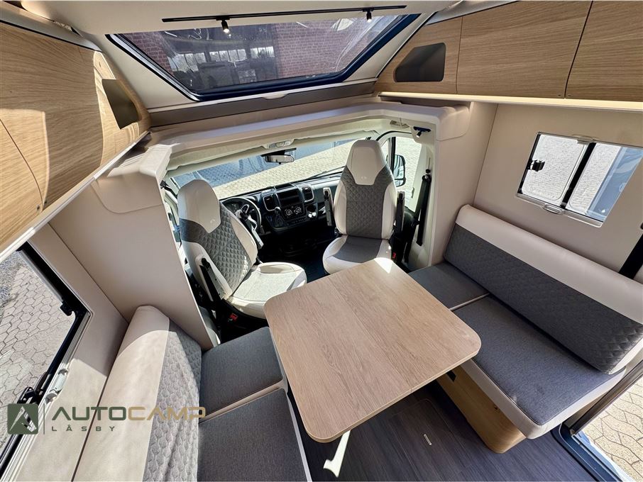 Adria Coral 670 DL 60Y selection