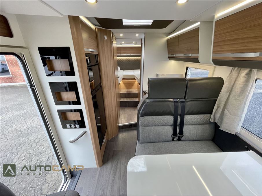 Adria Matrix Axess M670 SL