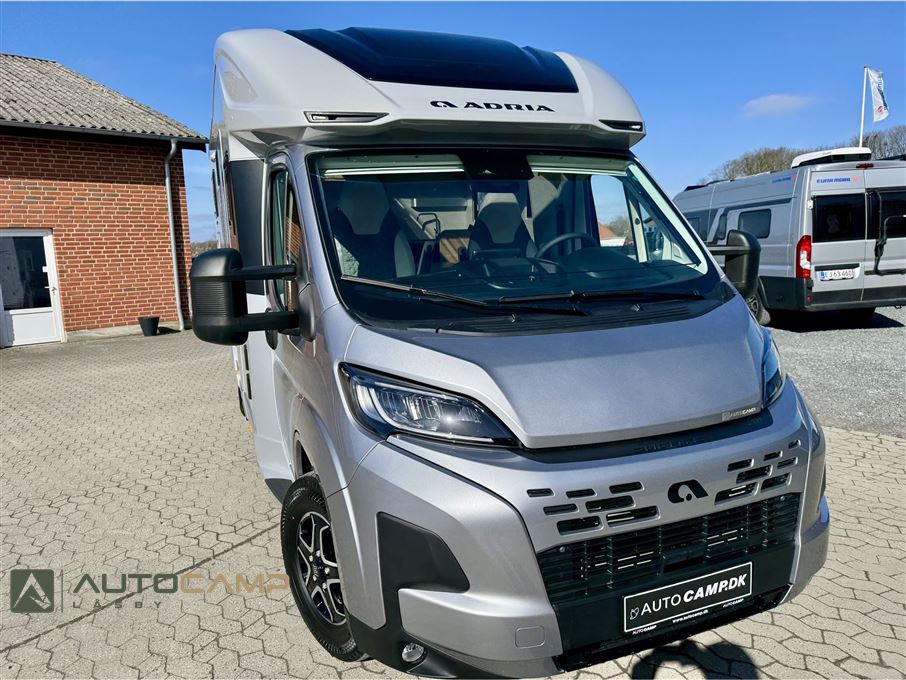 Adria Coral 670 DL 60Y selection