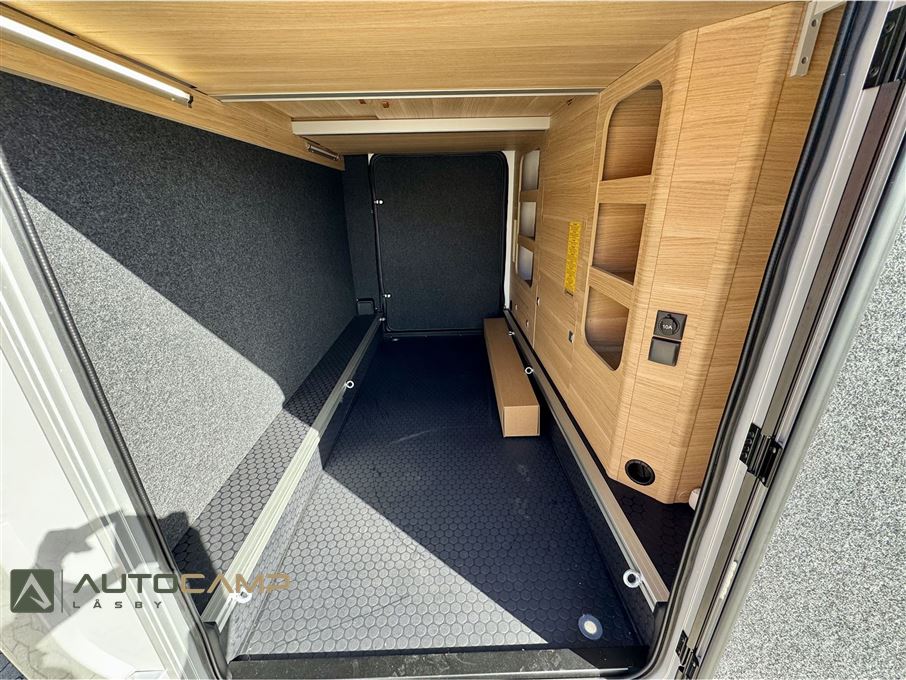 Adria Coral 670 DL 60Y selection