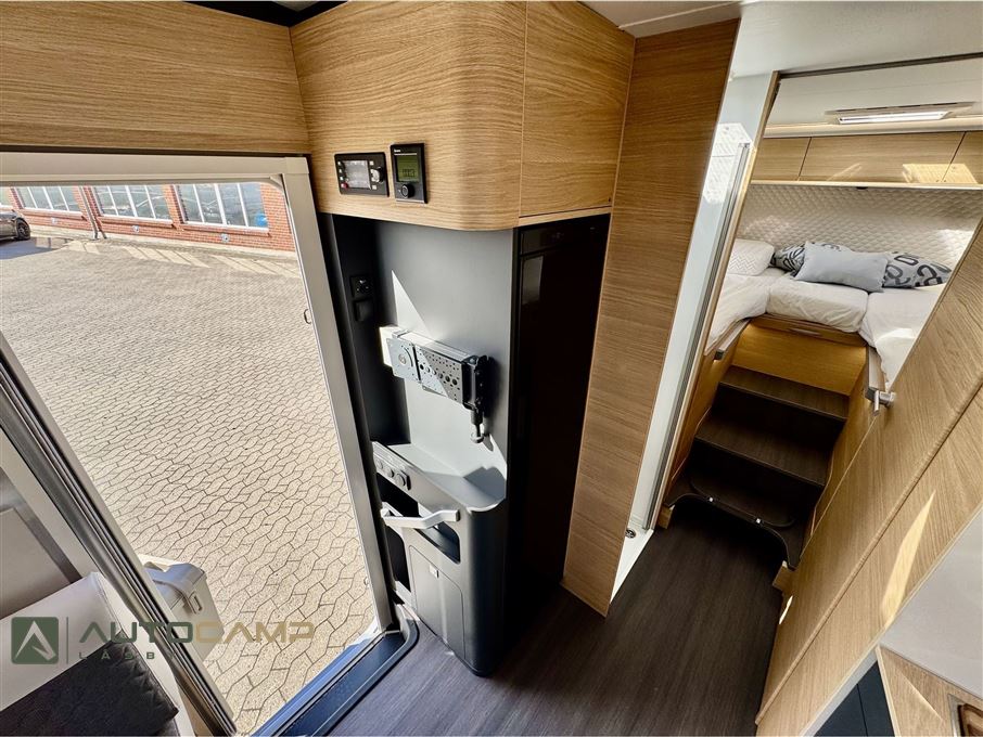 Adria Coral 670 DL 60Y selection