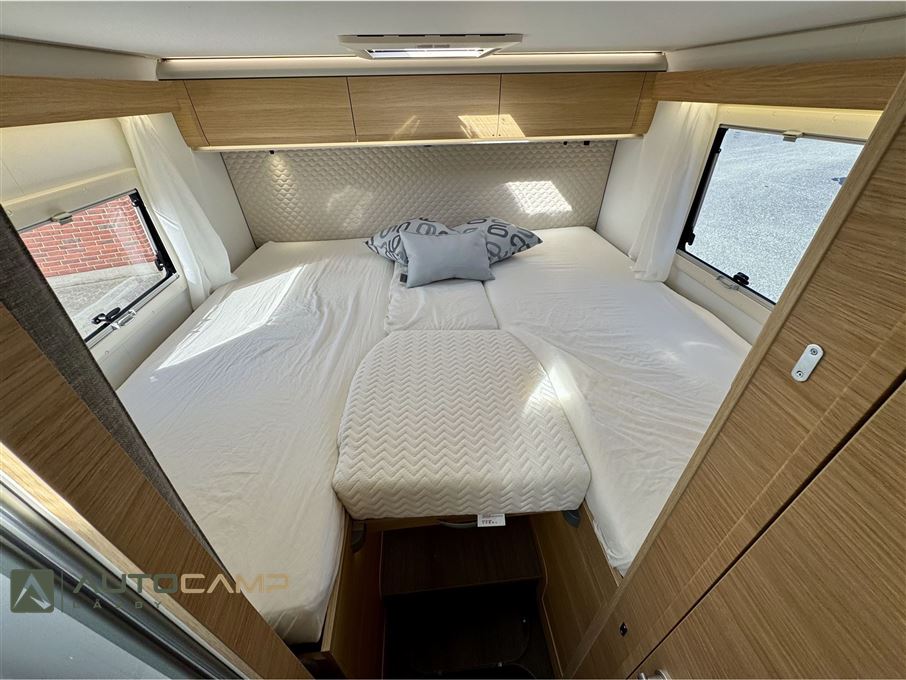 Adria Coral 670 DL 60Y selection