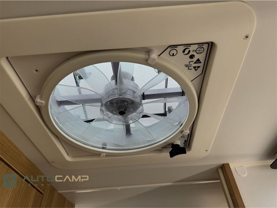 Adria Coral Plus S 670 DL