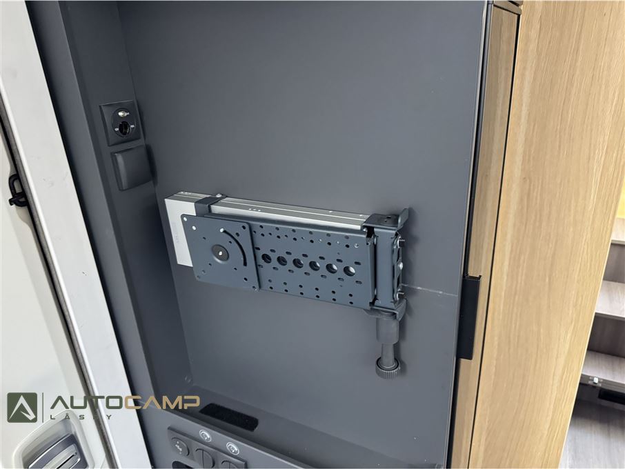 Adria Coral Plus S 670 DL