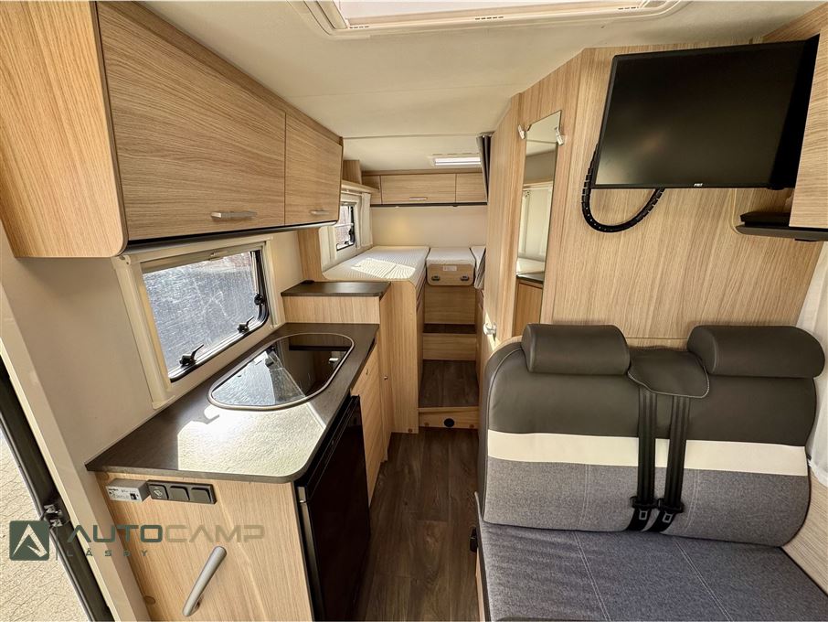 SunLight VAN V66