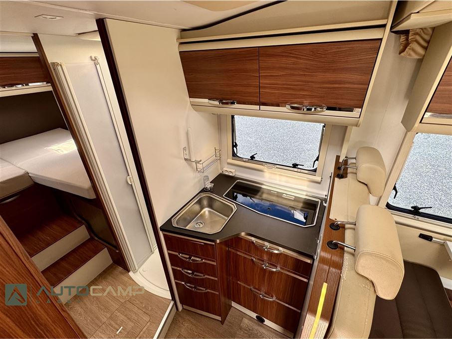 Adria Matrix Axess M670 SL