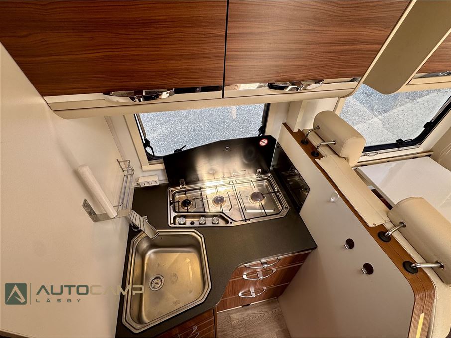 Adria Matrix Axess M670 SL