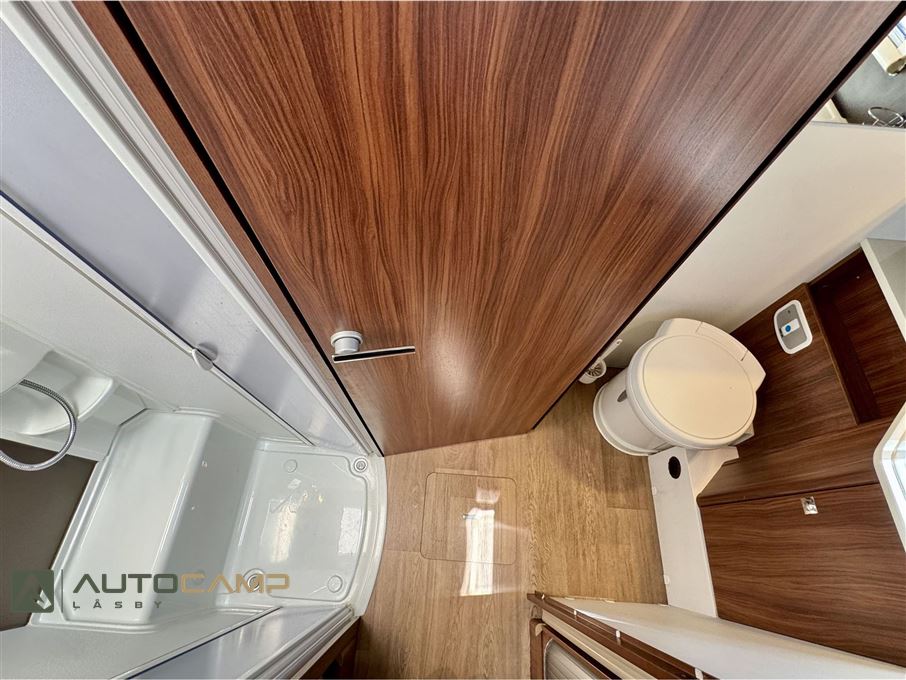Adria Matrix Axess M670 SL
