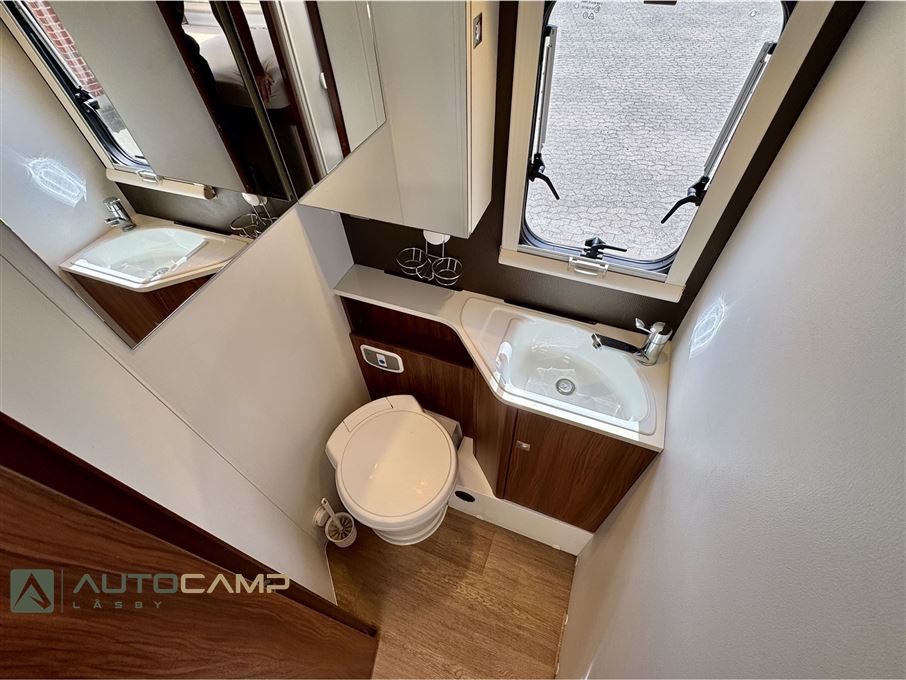 Adria Matrix Axess M670 SL