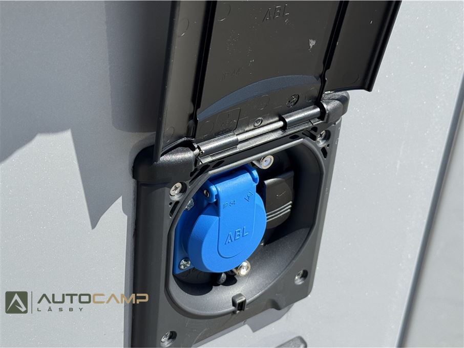 Adria Matrix M670 SL