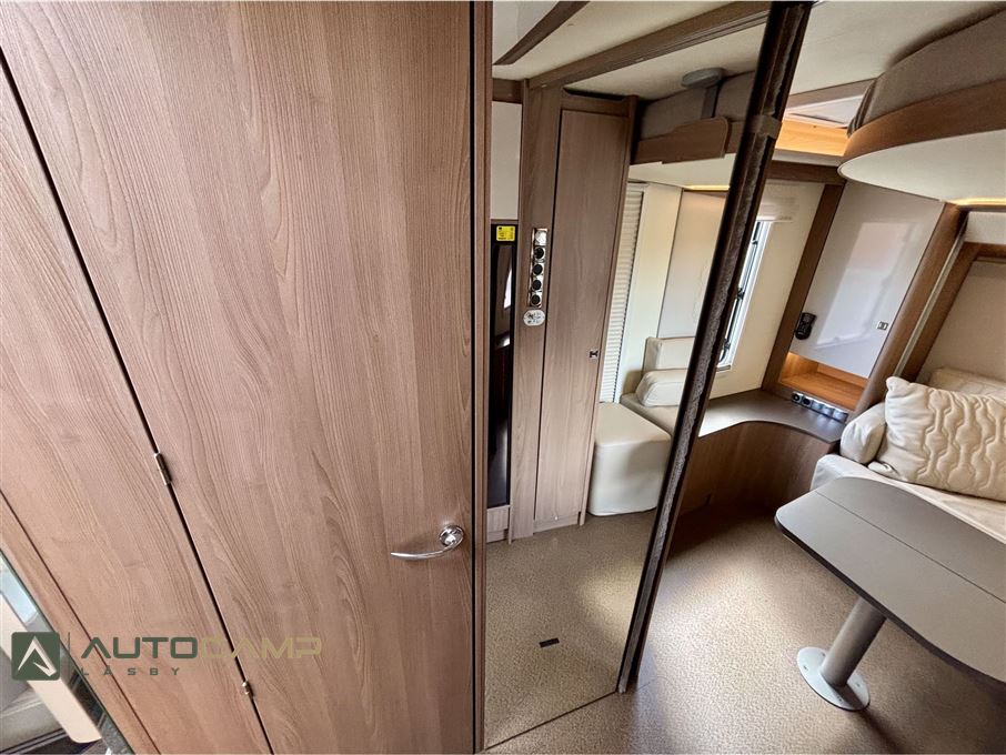 Bürstner Ixeo 746 LIMITED