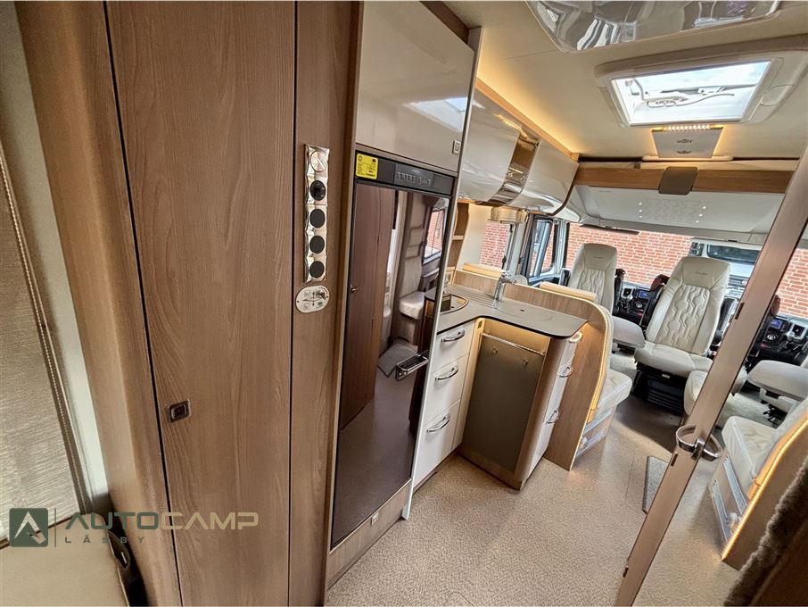 Bürstner Ixeo 746 LIMITED