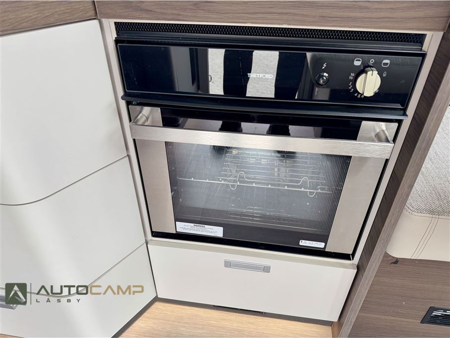 Adria Coral SUPREME S 670 DL