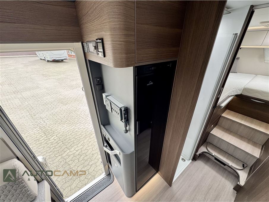Adria Coral SUPREME S 670 DL