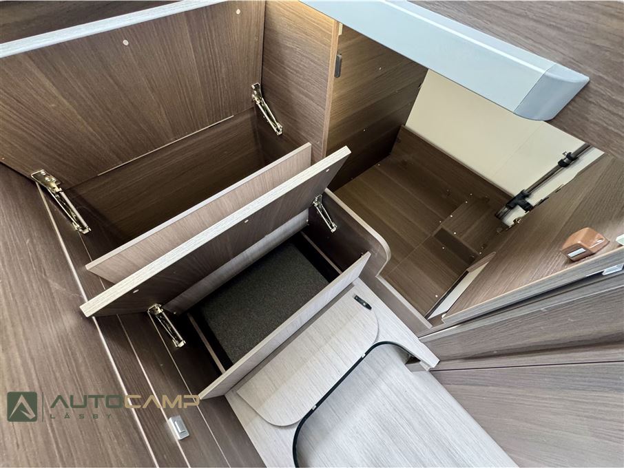 Adria Coral SUPREME S 670 DL