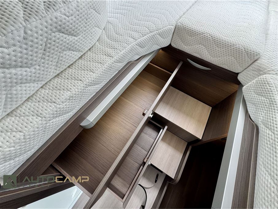 Adria Coral SUPREME S 670 DL