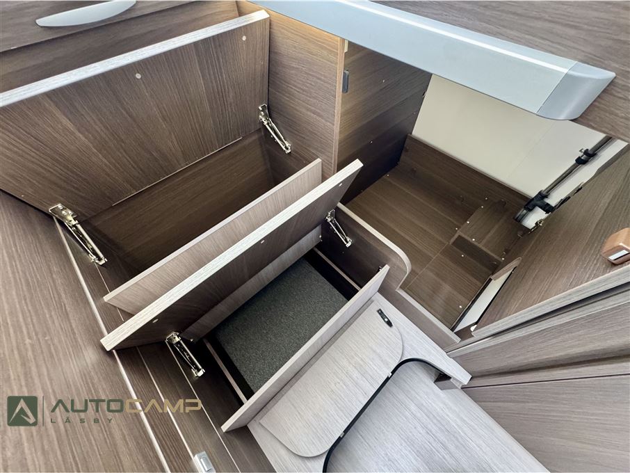 Adria Coral SUPREME S 670 DL