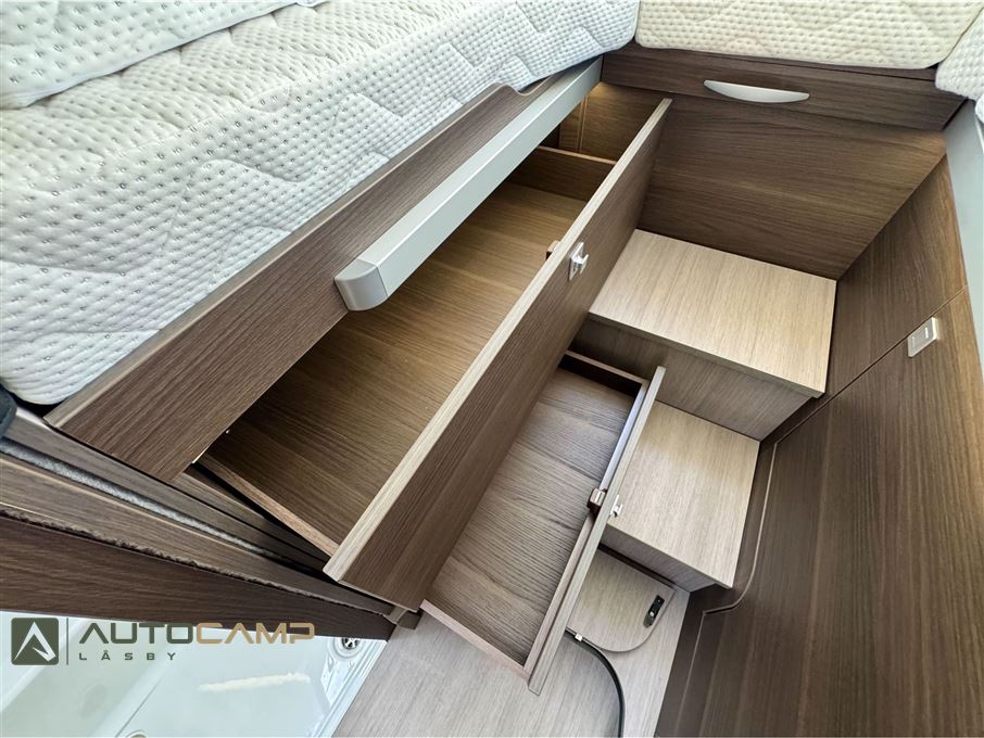 Adria Coral SUPREME S 670 DL