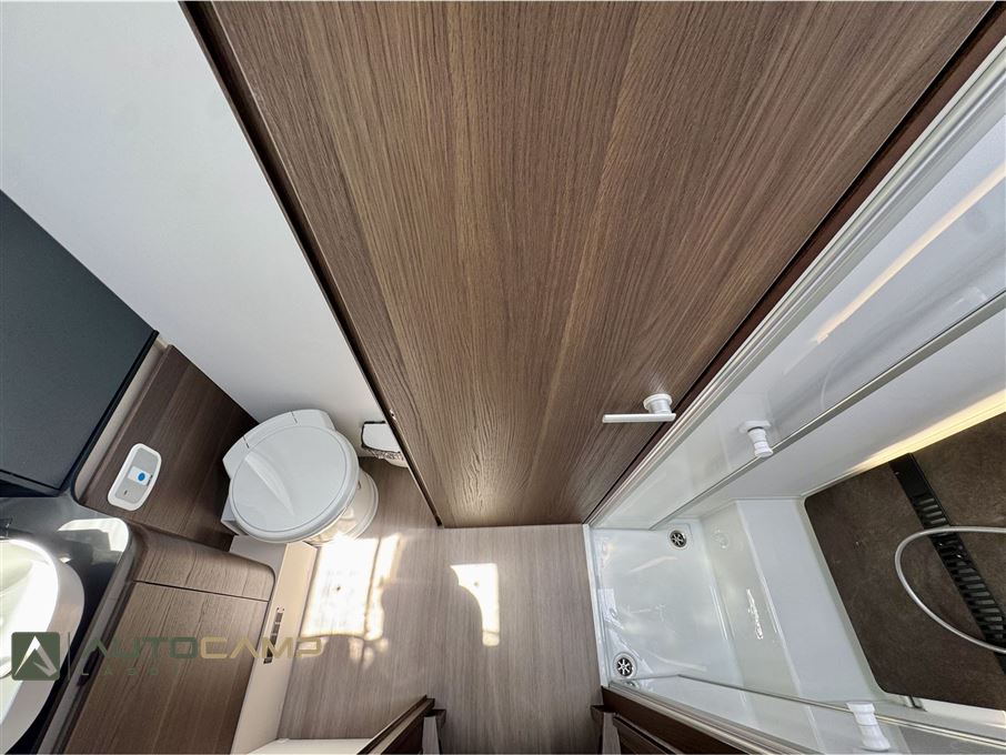Adria Coral SUPREME S 670 DL