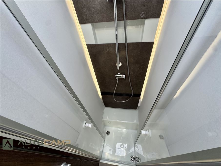 Adria Coral SUPREME S 670 DL
