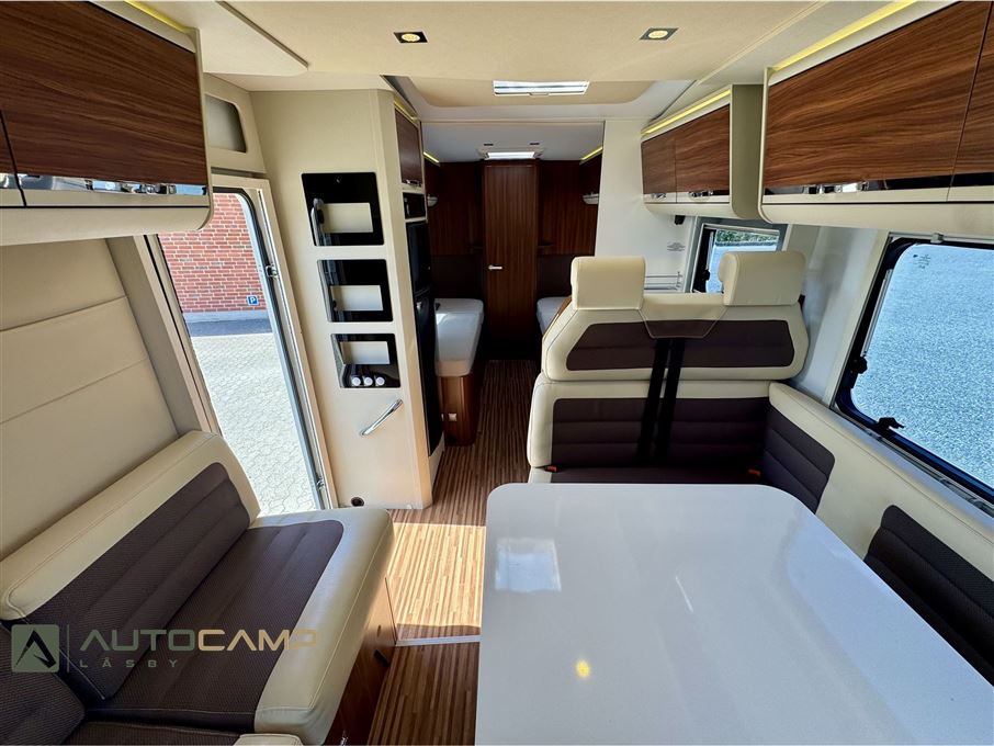 Adria Matrix 50 Y M670 SLT