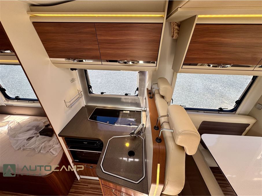 Adria Matrix 50 Y M670 SLT