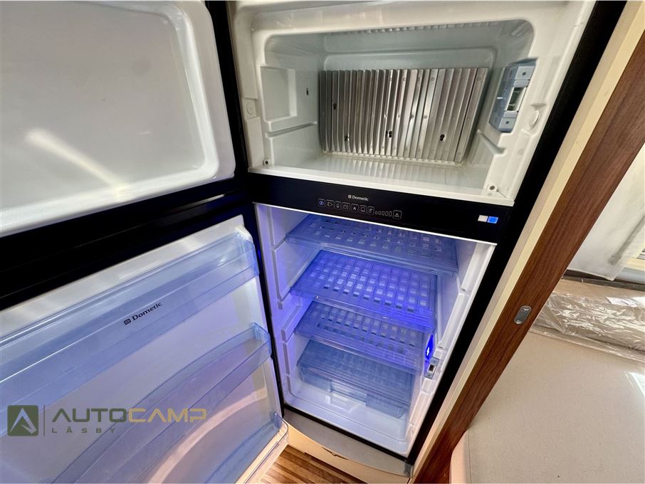 Adria Matrix 50 Y M670 SLT