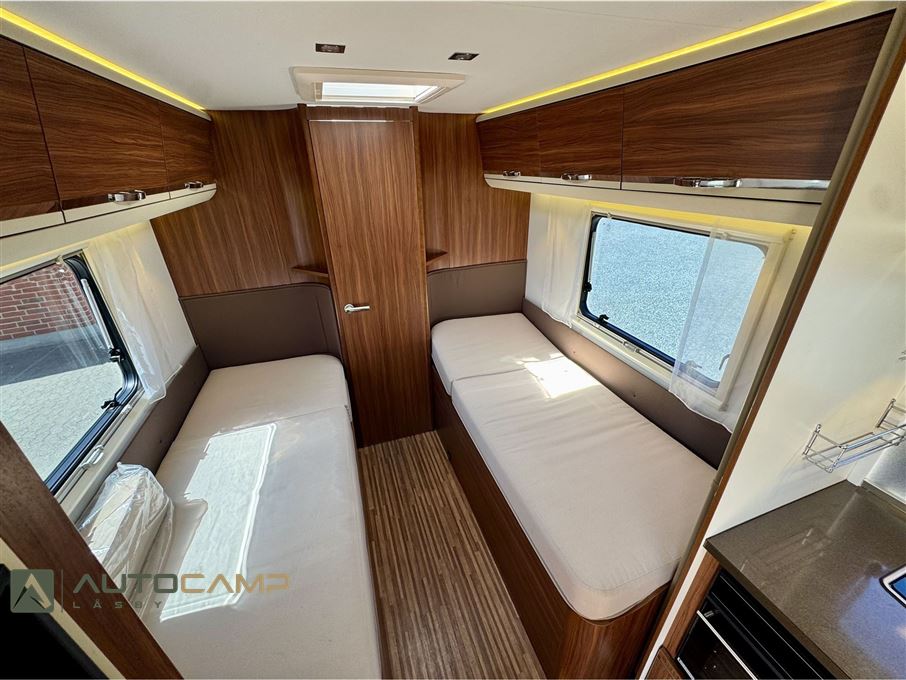 Adria Matrix 50 Y M670 SLT