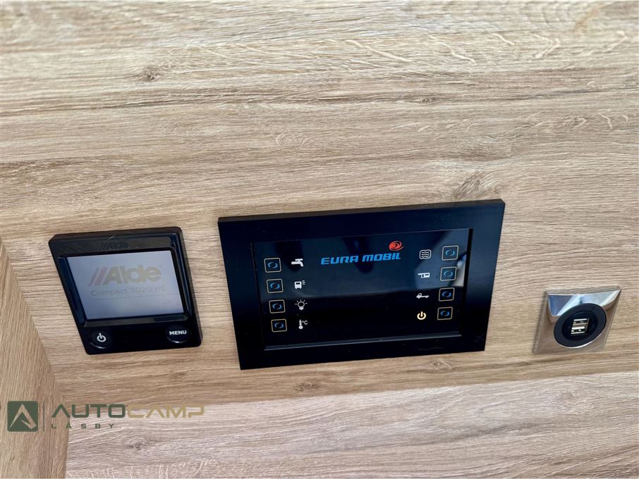 Euramobil Integra Line 695 EB