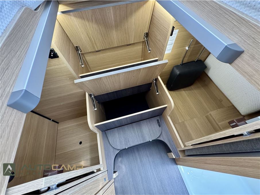 Adria Matrix Axess M670 SL