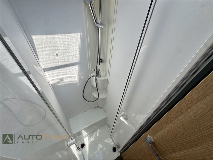 Adria Matrix Axess M670 SL