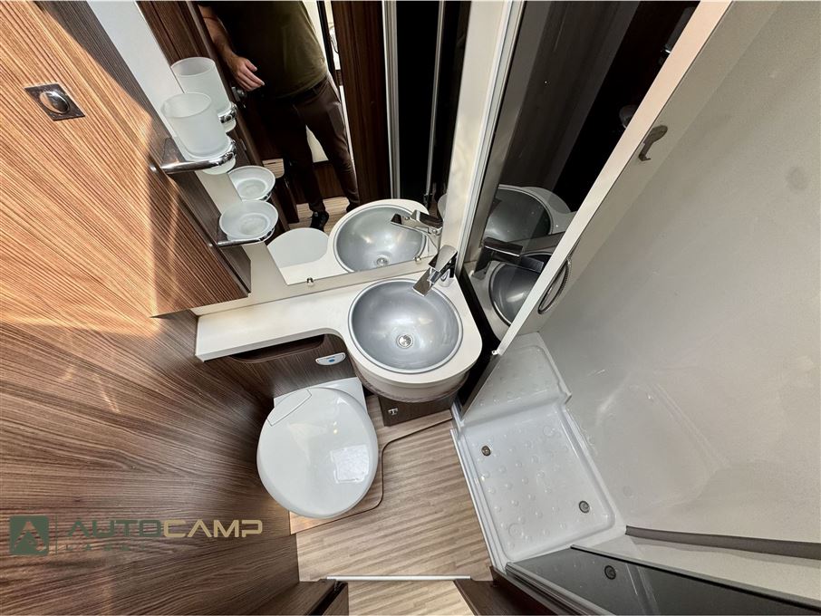 Benimar Tessoro 440 UP
