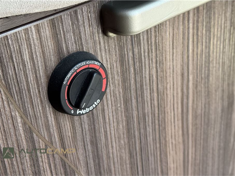 Benimar Tessoro 440 UP