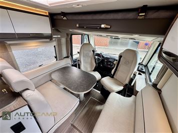 Knaus L!VE I 700 MEG