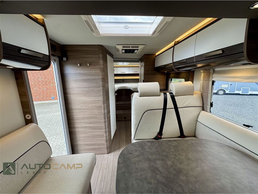 Knaus L!VE I 700 MEG