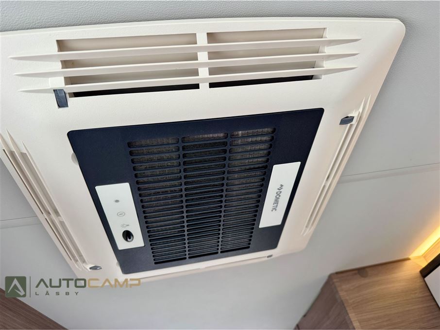 Knaus L!VE I 700 MEG