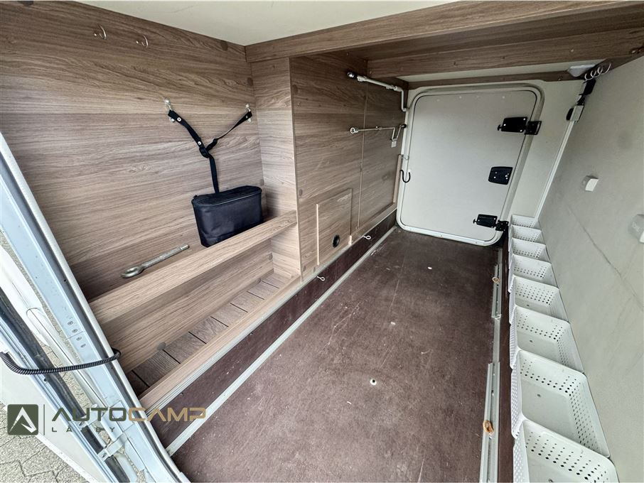 Knaus L!VE I 700 MEG