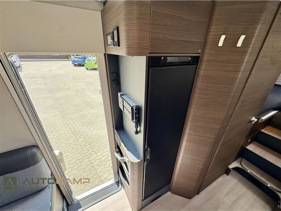 Adria Coral SUPREME S 670 SL