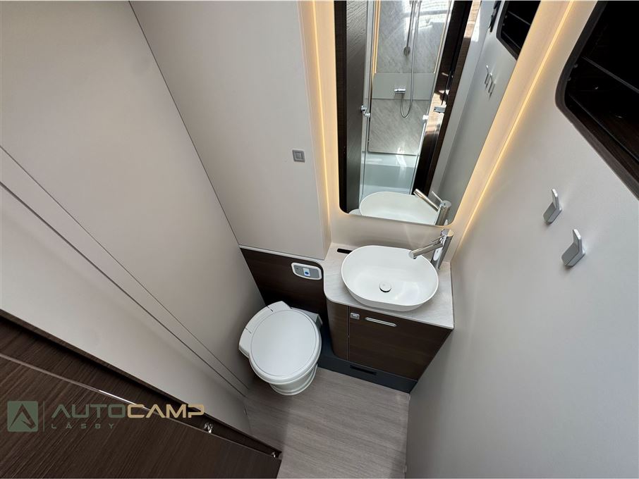 Adria Coral SUPREME S 670 SL