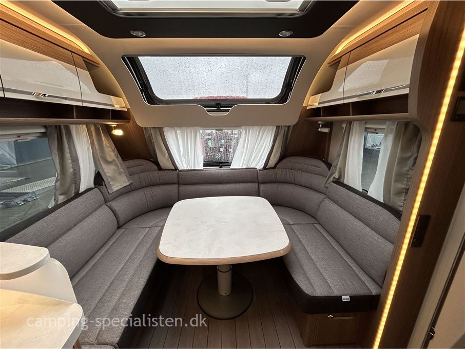 Knaus Scandinavian Selection 650 UDF