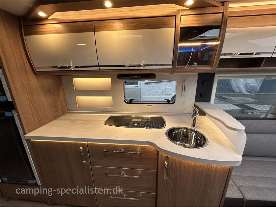 Knaus Scandinavian Selection 650 UDF