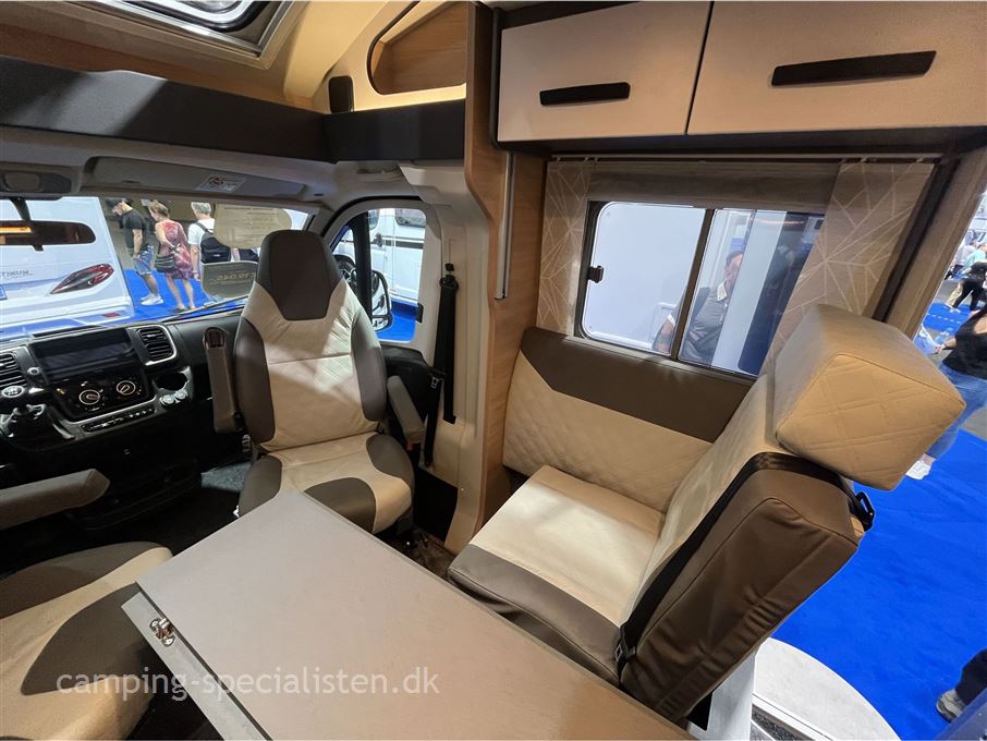 Knaus L!VE Wave 700 LX Platinum Selection