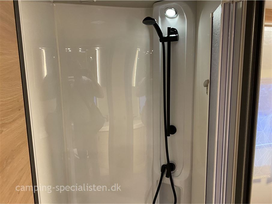 Knaus L!VE Wave 700 LX Platinum Selection
