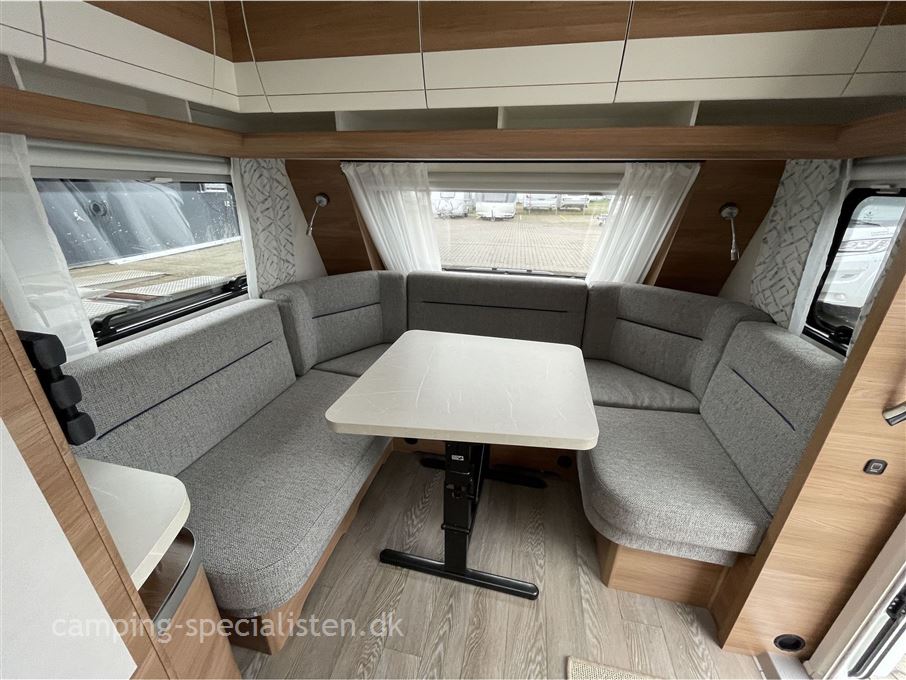 Hobby De Luxe Edition 460 LU