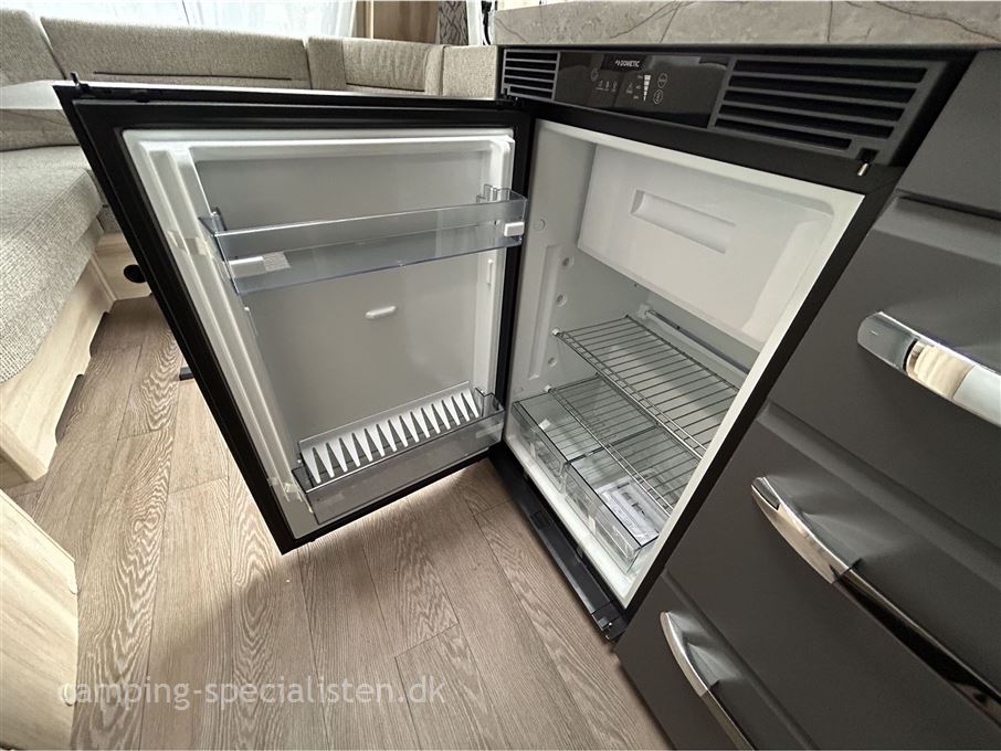 Hobby De Luxe 460 LU
