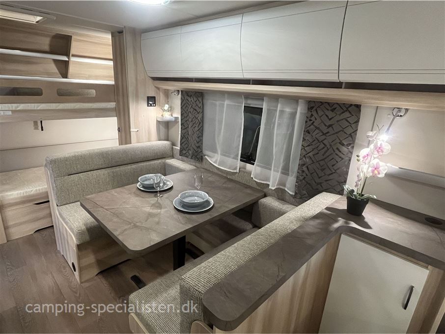 Hobby De Luxe 560 KMFe Inkl fordelspakke