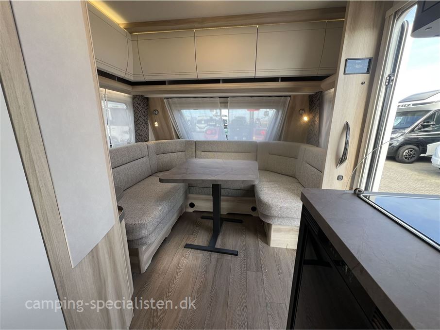 Hobby De Luxe 460 LU