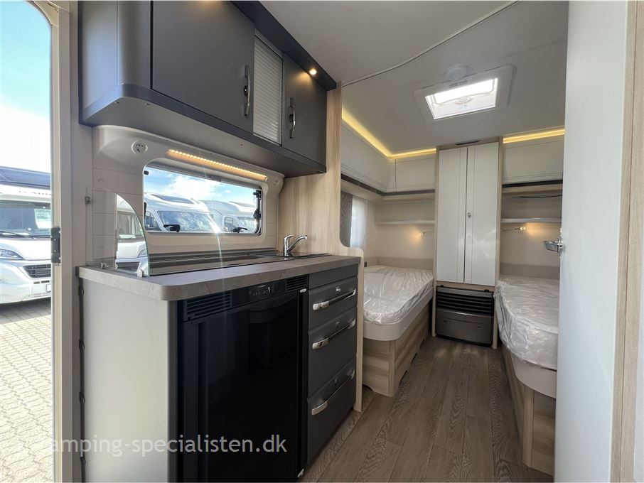 Hobby De Luxe 460 LU