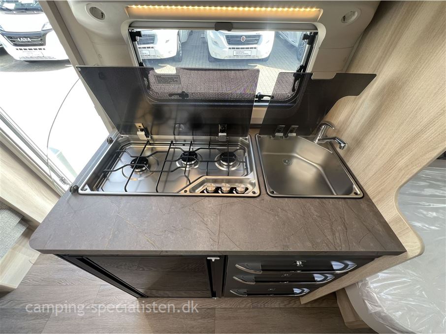 Hobby De Luxe 460 LU